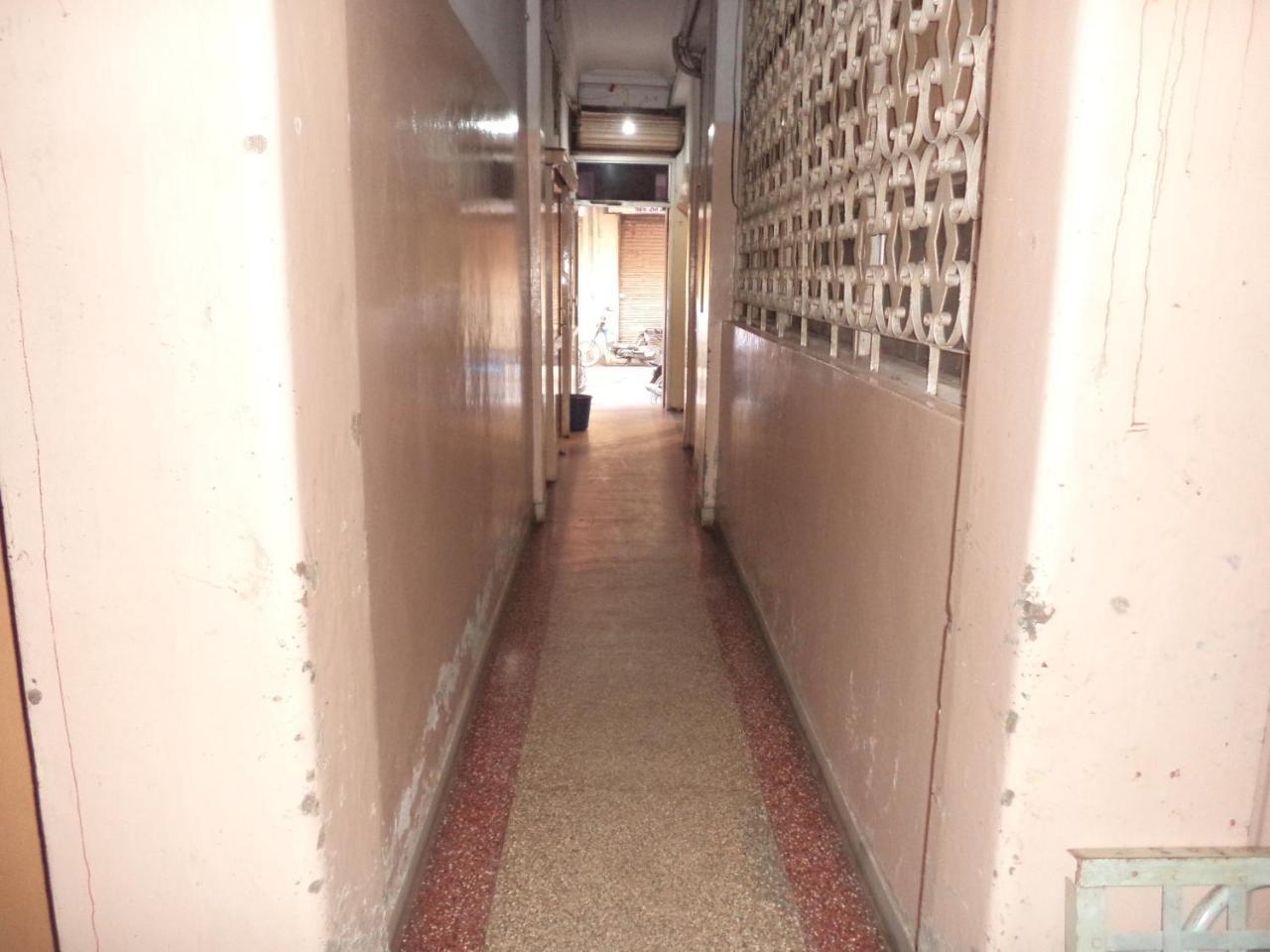ホテル Vijay Palace インドール エクステリア 写真